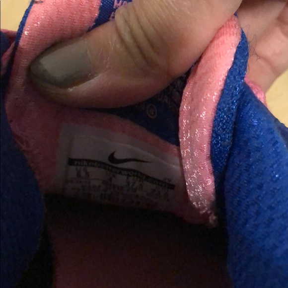 Nike Dual Fusion ST2 Runners - Picture 7 of 8